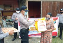 Polres Mamuju Utara Bagi Sembako Dihari Bhayangkara Ke 74.