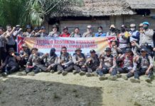 Personil Polres Pasangkayu Longmarch Bawa Sembako Jelang Hari Bhayangkara Ke-74 Ke Daerah Pedalaman