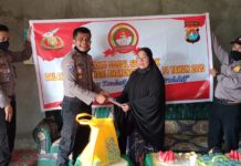 Sat Binmas Polres Mamuju Utara Beri Bingkisan Purnawiran Dan Warakauri Di Hari Bhayangkara Ke 74.