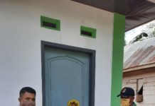 Bhabinkamtibmas Dan Babinsa Desa Wulai Salurkan Beras Bantuan Yang Terdampak Pandemi Covid-19.