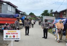 Polres Pasangkayu Bersama TNI dampingi Satpol PP Tegakkan Perbup Penegakan Protkes Covid-19.
