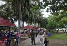 Hari Terakhir Ops Zebra, Personil Polres Pasangkayu Edukasi Warga di Pantai Koa-Koa.