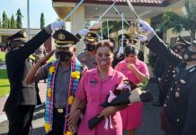 Kapolres Pasangkayu Lepas Purna Bakti AKBP ZAKARIA SA’PANG di Halaman Mapolres.