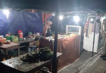 Polres Pasangkayu dan Satpol PP Tegur Penjual Agar Selalu Pakai Masker.