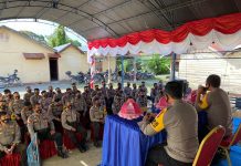 Kapolres Pasangkayu Berikan Pembekalan Pam TPS di Polsek Pasangkayu.