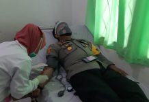 Demi menolong Perempuan Pendarahan, Waka Polres Pasangkayu donorkan darahnya bersama Personil lainnya.