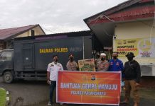 Polres Pasangkayu Serahkan Bantuan Gempa Mamuju.