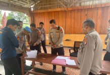 Wakapolres Pasangkayu Didampingi Kasi Propam, Laksanakan Pengecekan Senjata Api Personil