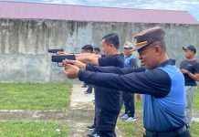 Tingkatkan Kemampuan, Kapolres Pasangkayu Pimpin Personelnya Laksanakan Latihan Menembak