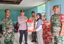 Penyaluran Bantuan Beras Untuk Masyarakat Diamankan Bhabinkambitmas Polres Pasangkayu