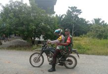 Bhabinkamtibmas Dan Babinsa Bersama-sama Mendatangi Rumah Warga, ini tujuannya