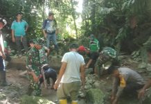 Peduli Wilayah, TNI – Polri Bersinergi Bantu Pembersihan Tempat Penampungan Air Bersih Warganya