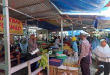 Tingkatkan Kesadaran Dan Kepatuhan Masyarakat, Satgas Preemtif Ops Zebra Marano 2023, Turun Kepasar Imbau Tertib Berlalu Lintas.