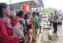 Jumat Curhat, Wakapolres Pasangkayu Temui Langsung Warga Desa