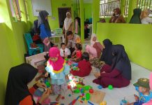 Peduli Stunting, Bhabinkamtibmas Desa Kumasari Polsek Sarudu Lakukan Pendampingan Kegiatan Posyandu