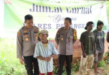 Jumat Curhat, Kapolres Pasangkayu Terima Aspirasi Masyarakat Di Desa Pakava