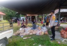 Wujud Pengabdian Kepada Masyarakat, Bhabinkamtibmas Polsek Bambalamotu Laksanakan Gatur Lalin