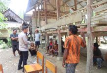 Jumat Curhat, Wakapolres Pasangkayu Temui Langsung Warga Desa