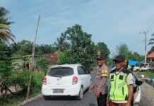 Peduli Terhadap Warga, Bhabinkamtibmas Sambangi Pedagang Pasar Tradisional