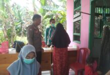 Wujudkan Generasi Sehat, Bhabinkamtibmas Polsek Sarudu Pantau Posyandu