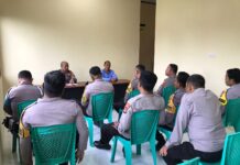 Beri Arahan, Kapolsek Pasangkayu Sampaikan Ini Kepada Bhabinkamtibmasnya.