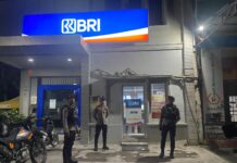 Cegah Gangguan Kamtibmas Jelang Pemilu 2024, Sat Samapta Polres Pasangkayu Laksanakan Patroli Blue Light