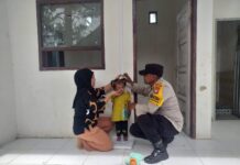 Bhabinkamtibmas Kelurahan Baras Selalu Hadir Dampingi Kegiatan Posyandu di Desa Binaan,