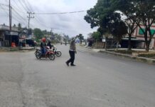 Satgas Kamseltibcalantas OMB Polres Pasangkayu Jalankan Strategi Pengaturan Lalu Lintas