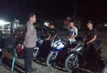 Patroli Malam Bhabinkamtibmas Polsek Pasangkayu Beri Himbauan Kepada Warga Binaan
