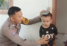 Tumbuhkan Generasi Sehat, Bhabinkamtibmas Desa Letawa Dampingi Kegiatan Posyandu, Cegah Stunting