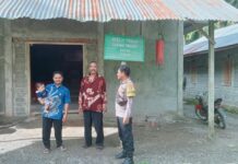 Pastikan Ibadah Berjalan,Aman, Bhabinkamtibmas Laksanakan Pengamanan Gereja