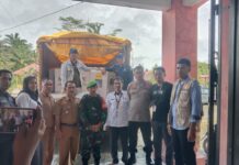 Menunjukan Sinergitasnya, TNI- Polri Kawal Distribusi Logistik Pemilu dari kantor KPU ke PPK Kec. Duripoku.