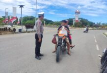 Tingkatkan Disiplin Berkendara, Satgas Gakkum Ops Keselamatan Polres Pasangkayu, Beri Tindakan Kepada Pelanggar.