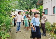 Sebagai Pelayan Masyarakat Bhabinkamtibmas Polsek Bambalamotu Pengamanan Ibadah Minggu Gereja