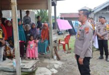 Jumat Curhat di Kampung Nelayan, Kapolres Pasangkayu Tampung Keluhan Para Warga.