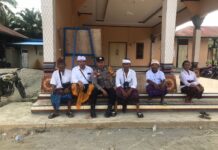 Beri Rasa Aman, Babinkamtibmas Polsek Pasangkayu Laksanakan Pengamanan Giat Sembahyang Umat Hindu