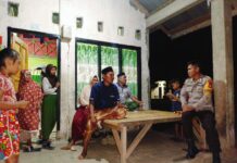 Ciptakan Kamtibmas Yang Kondusif Di Bulan Ramadhan, Bhabinkamtibmas Polsek Bambalamotu Sambangi Warga