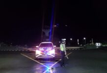 Guna Memberi Rasa Aman Kepada Masyarakat Dan Pengendara Sat Lantas Polres Pasangkayu Melakukan Patroli Blue Light