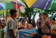 Pastikan Aman dan Kondusif Kapolsek Bambalamotu Pimpin Pengamanan Objek Wisata Libur Lebaran