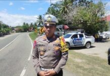 Sat Lantas Polres Pasangkayu Kawal Pawai Napak Tilas Hari Jadi ke-21 Kabupaten Pasangkayu