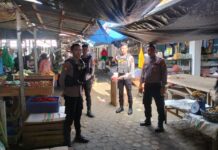 Tekan Tindak Kejahatan, Sat Samapta Polres Pasangkayu Tingkatkan Patroli Dialogis Dan Berikan Himbauan Kamtibmas