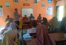 Sosialisasi Layanan Call Center 110 di Lingkungan Sekolah, Bhabinkamtibmas Tatap Muka Dengan Pelajar Dan Guru.