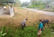 Peduli Dengan Lingkungan, Bhabinkamtibmas Polsek Baras bersama Warga Lakukan Kerja Bakti