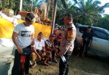 Beri Pelayanan Prima Kepada Masyarakat, Bhabinkamtibmas Polsek Pasangkayu Amankan Upacara Ngaben Warga Binaan.