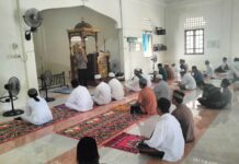 Usai Shalat Jum’at, Bhabinkamtibmas Polsek Baras Beri Himbauan Kamtibmas.