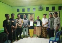 Bhabinkamtibmas Polsek Pasangkayu Lakukan Mediasi Selesaikan Masalah Warga Dengan Problem Solving