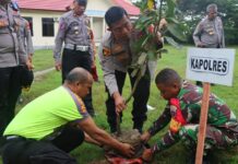Polres Pasangkayu gelar Aksi Tanam Pohon Dalam Rangka Hari Bhayangkara ke-78 Dirangkaikan Dengan Hari Lingkungan Hidup Sedunia Dan Hari Bumi