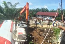 Laka Lantas Tunggal Mobil Gandeng Pertamina, Gerak Cepat Personil Polsek Baras Datangi TKP