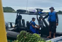Sat Polairud Polres Pasangkayu Laksanakan Patroli Perairan Beri Himbauan Kepada Kapal Bongkar Muat Di Pelabuhan