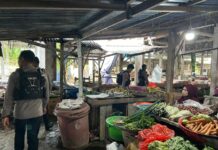 Patroli Dialogis Satuan Samapta Polres Pasangkayu Himbau Masyarakat Jaga Kamtibmas Tetap Kondusif